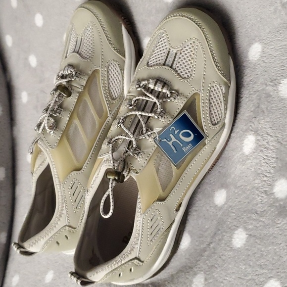 Bass - watershoes - Picture 3 of 11